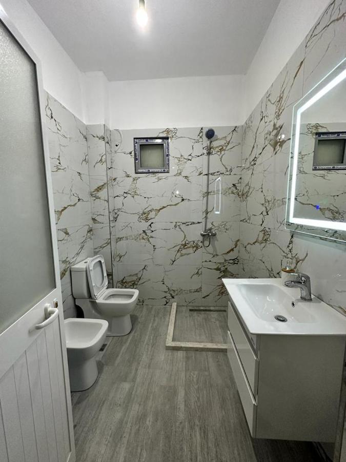 Victorias Apartment Tirane Exteriör bild